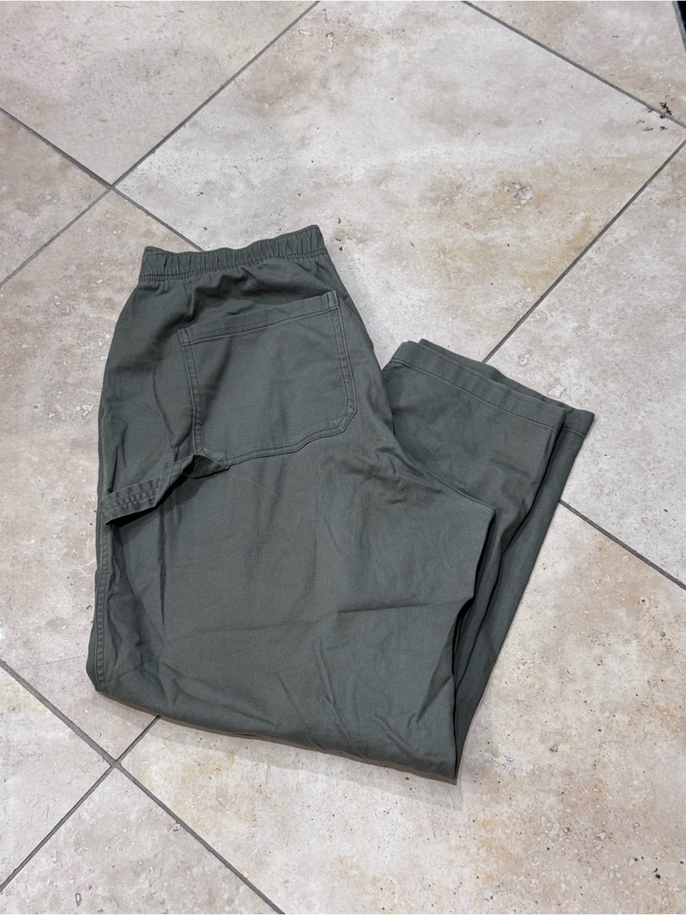 Old Navy women Olive Green Elastic-Waist cargo pants
